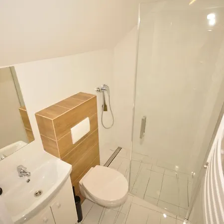 Appartement Ilona 1 *